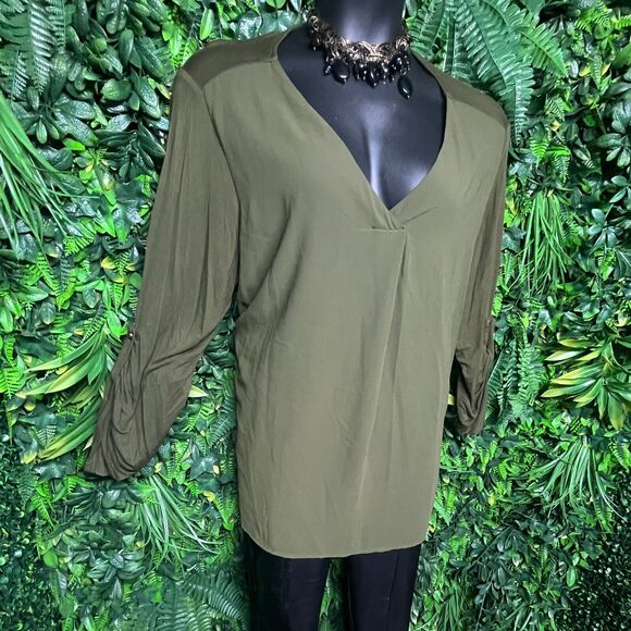 DRESS BARN Tops Women 3XL Green Pleated Blouse V Neckline Layered  1617‎ - Picture 4 of 9